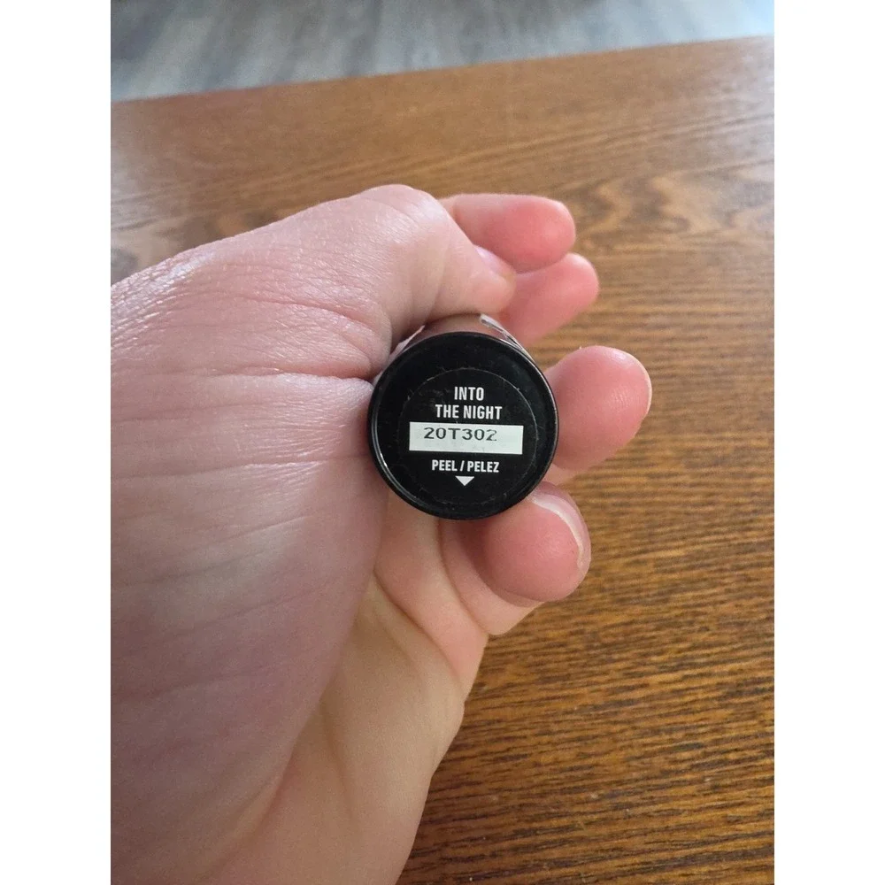 NYX Shout Loud satin lipstick Into The Night Slsl21‎